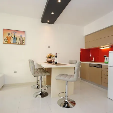 Antea - One Bedroom Апартаменты